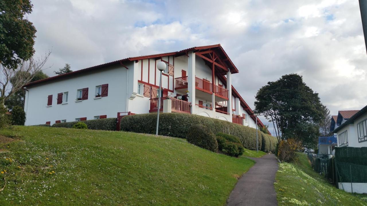 Hendaye Plage Logement Entier Avec Jardin Apartment Exterior photo
