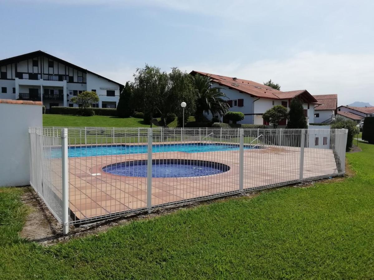 Hendaye Plage Logement Entier Avec Jardin Apartment Exterior photo
